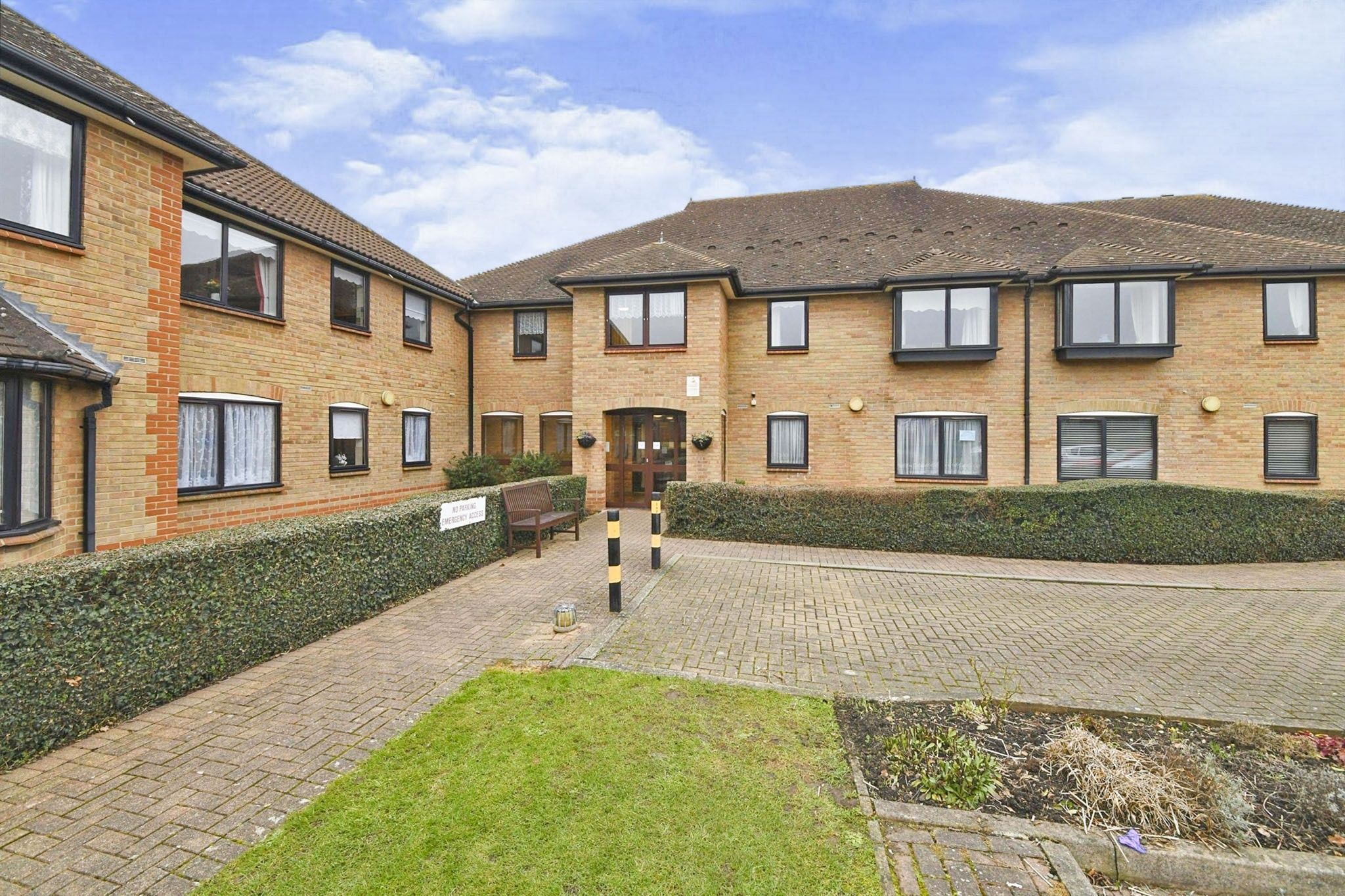 1 bed property for sale in Park Lodge, Queens Park Avenue, Billericay