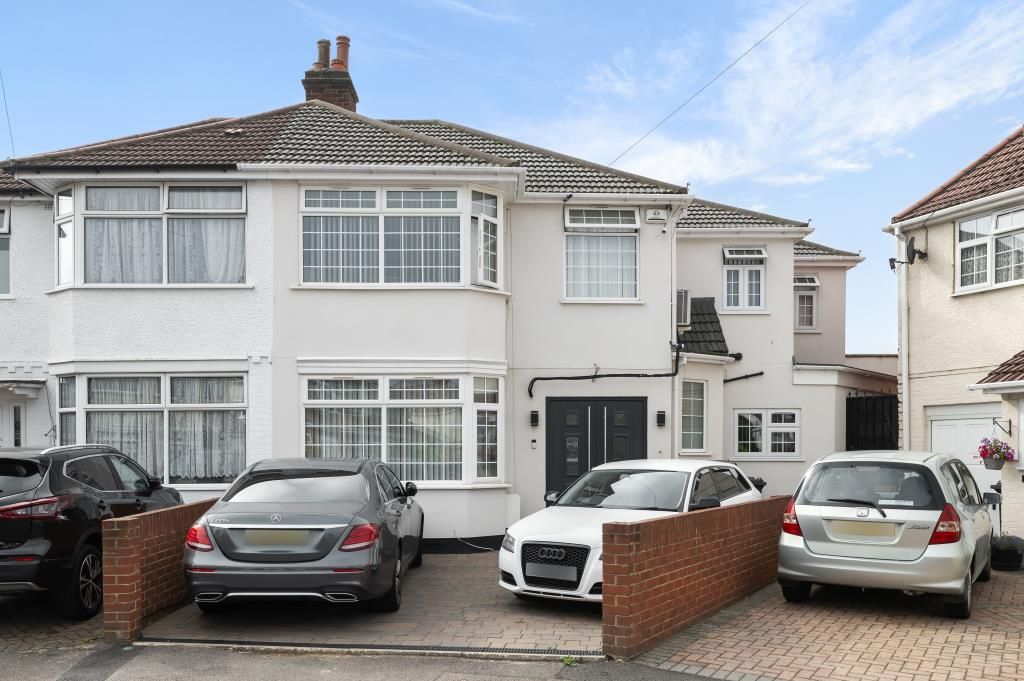 6 bed detached house for sale in Slough, Berkshire SL1 Zoopla