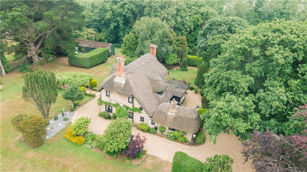 2 bed property for sale in Newport Road, Apse Heath, Isle Of Wight PO36