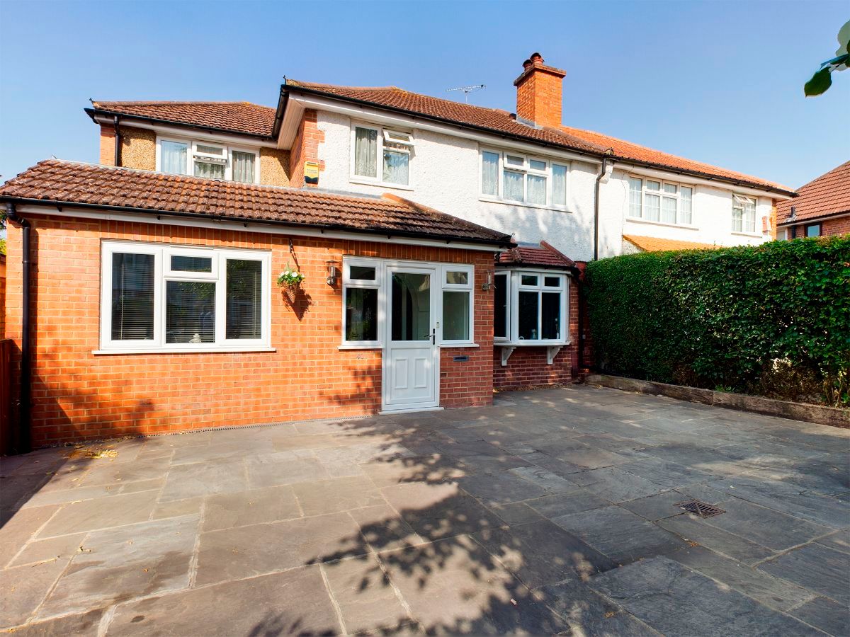 4 bed semidetached house for sale in Upper Selsdon Road, Sanderstead