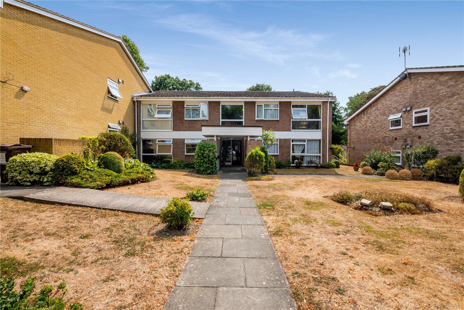 2 bed flat for sale in Brambledown Road, Wallington SM6 Zoopla