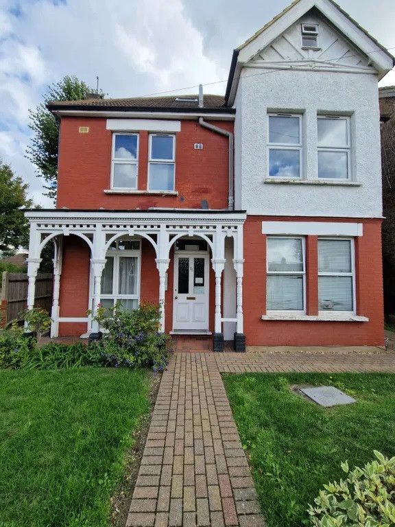 1 bed flat to rent in St. James Road, Sutton, Surrey SM1 Zoopla