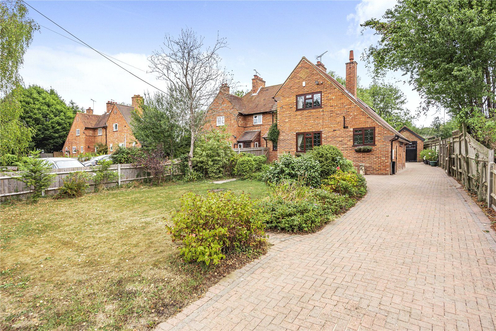 3 bed semidetached house for sale in Billingbear Lane, Binfield