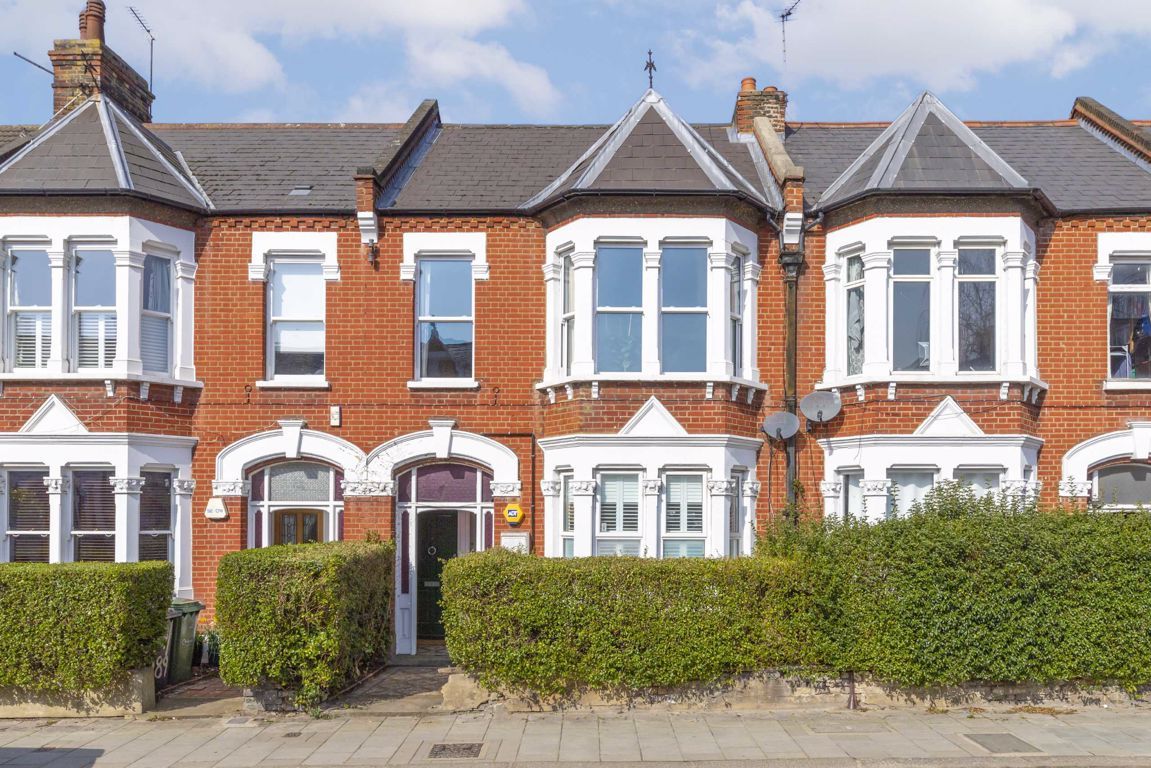 3 bed flat for sale in Abbeville Road, London SW4 Zoopla