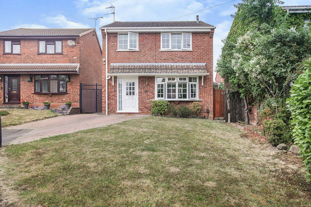 3 bed detached house for sale in Zorrina Close, Nuneaton, Warwickshire CV10 Zoopla
