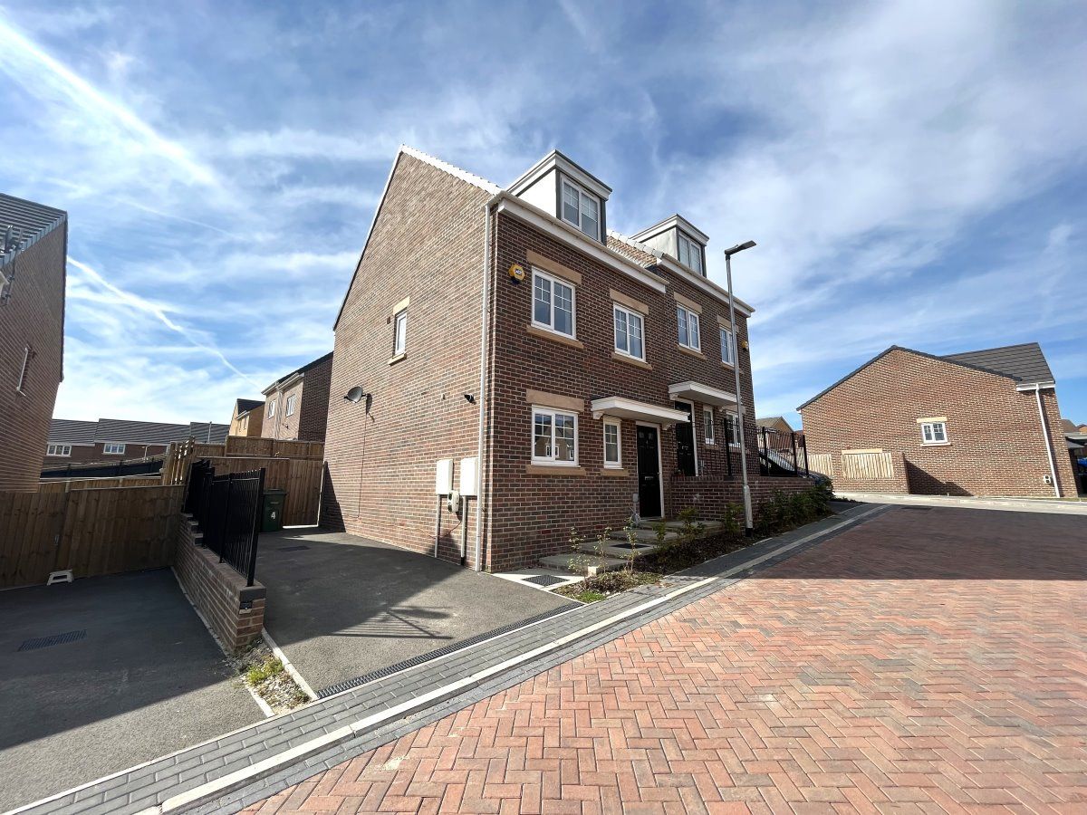3 bed semidetached house for sale in Weaver Court, Wakefield WF2 Zoopla
