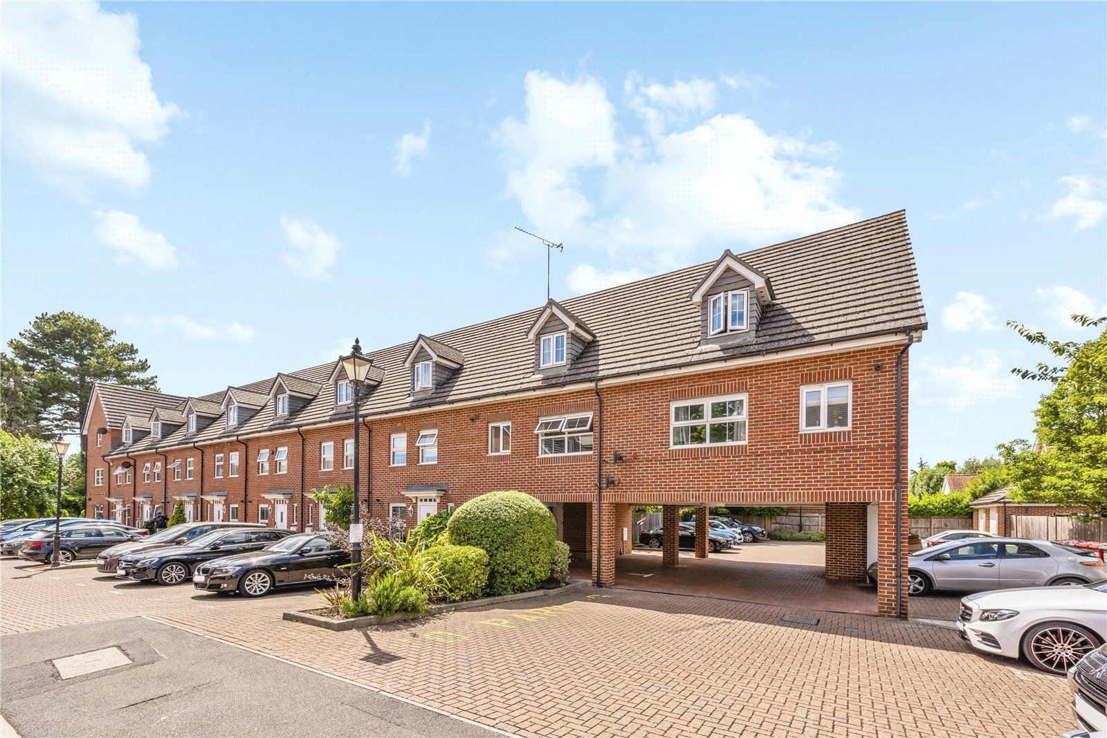 2 bed property for sale in Eaton Avenue, Slough SL1 Zoopla