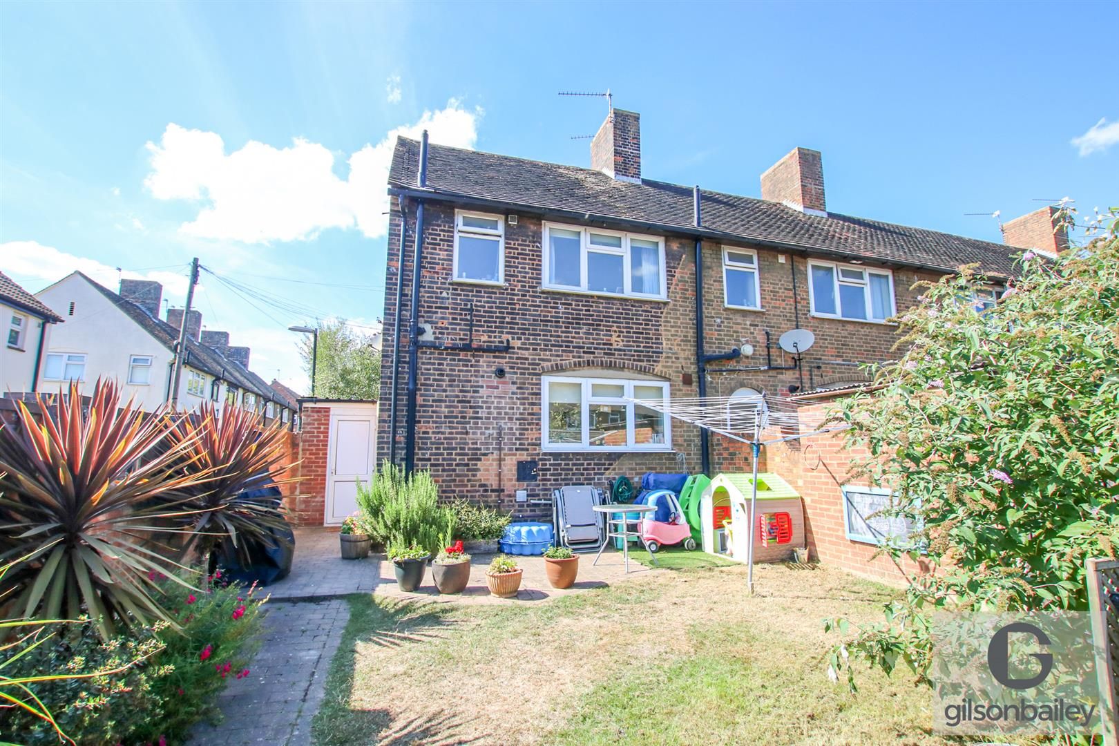 2 bed end terrace house for sale in Oulton Road, Old Catton, Norwich