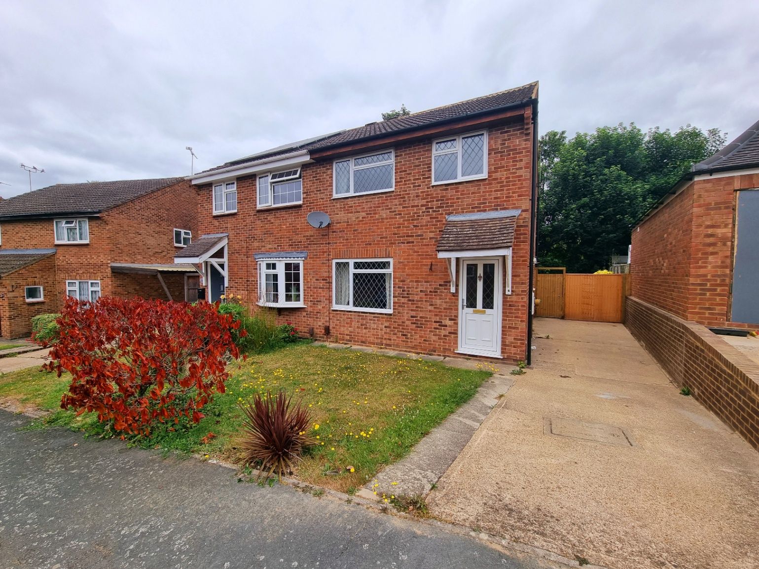3 bed semidetached house for sale in Bournewood Close, Downswood