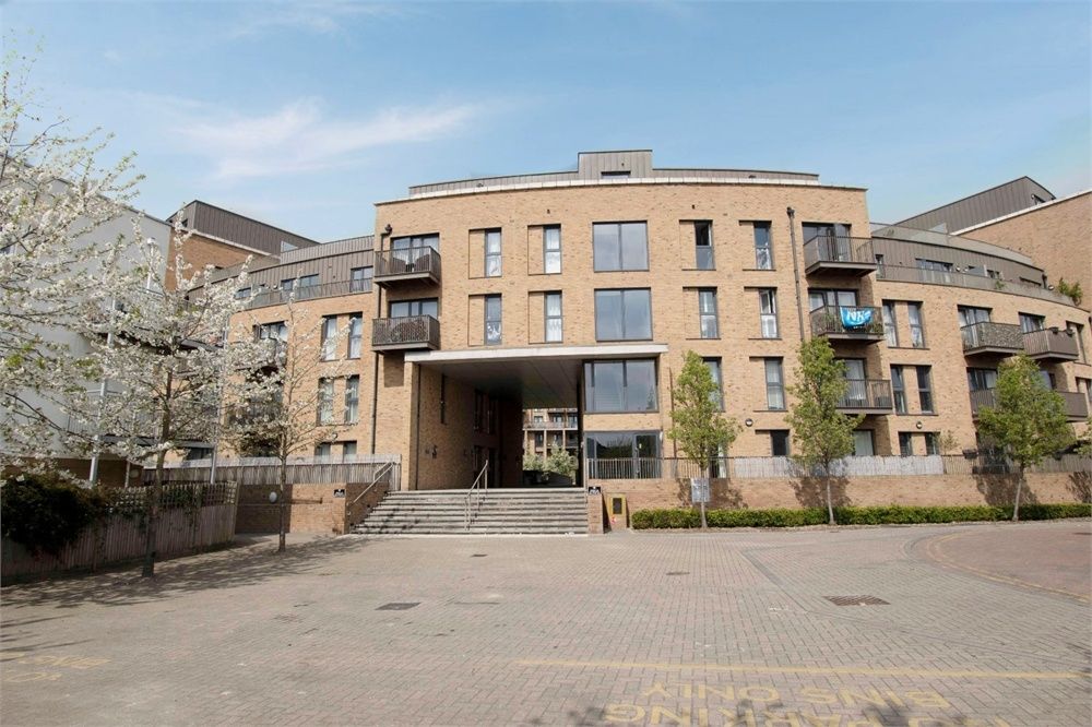 123 Connersville Way, Croydon, Surrey CR0  