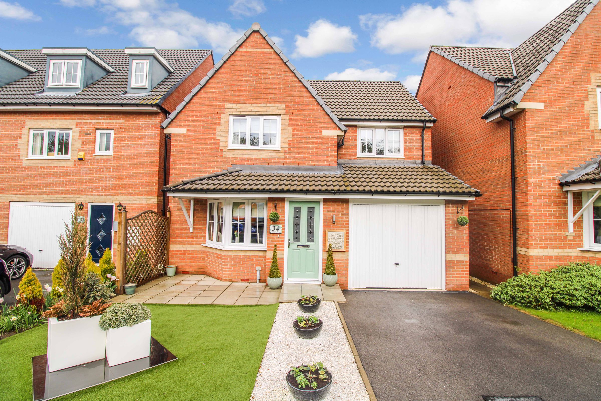 3 bed detached house for sale in Higham Road, Brampton Bierlow