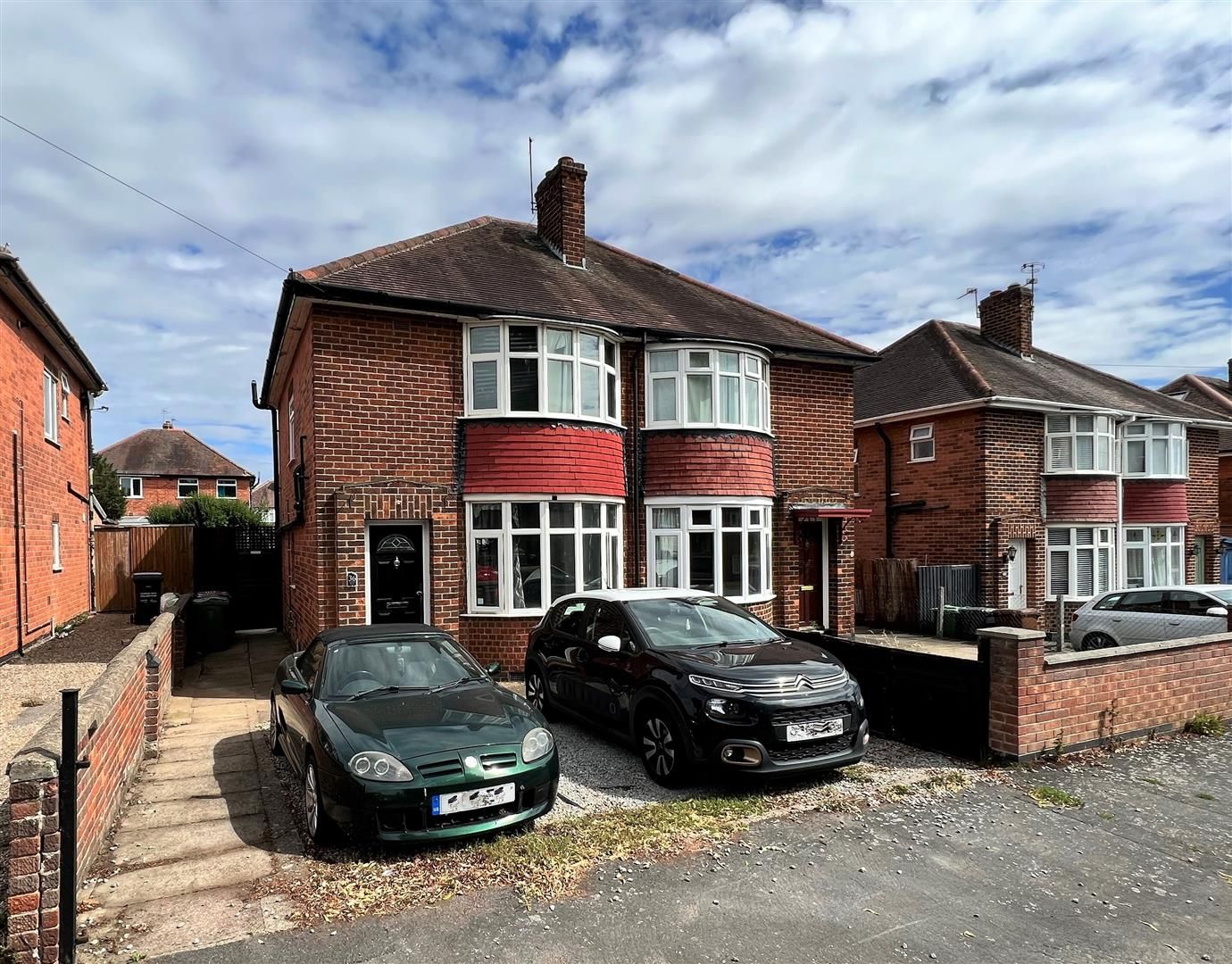 3 bed semidetached house for sale in Tuckers Road, Loughborough