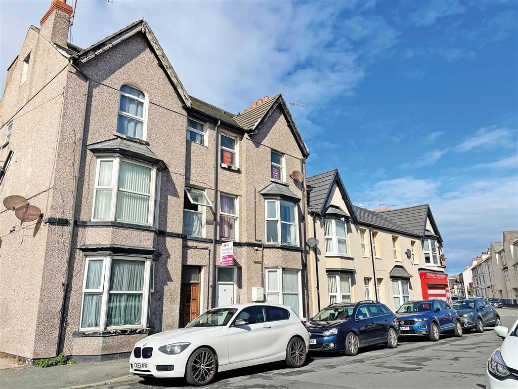3 bed property for sale in Crescent Road, Rhyl LL18 Zoopla