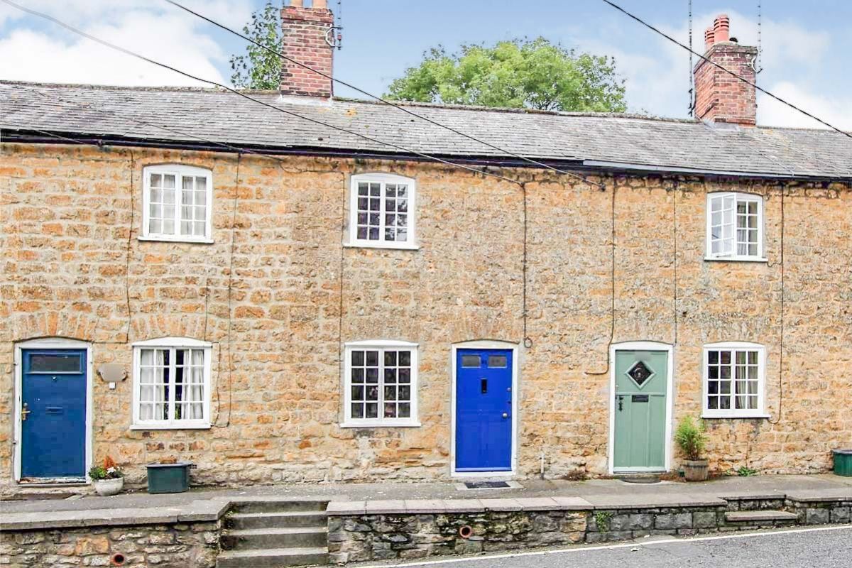 2 bed terraced house to rent in Acreman Street, Sherborne, Dorset DT9