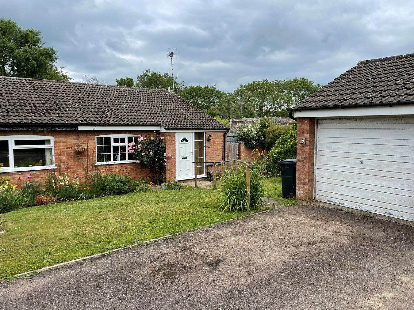 2 bed semidetached bungalow for sale in Disraeli Close, Kibworth