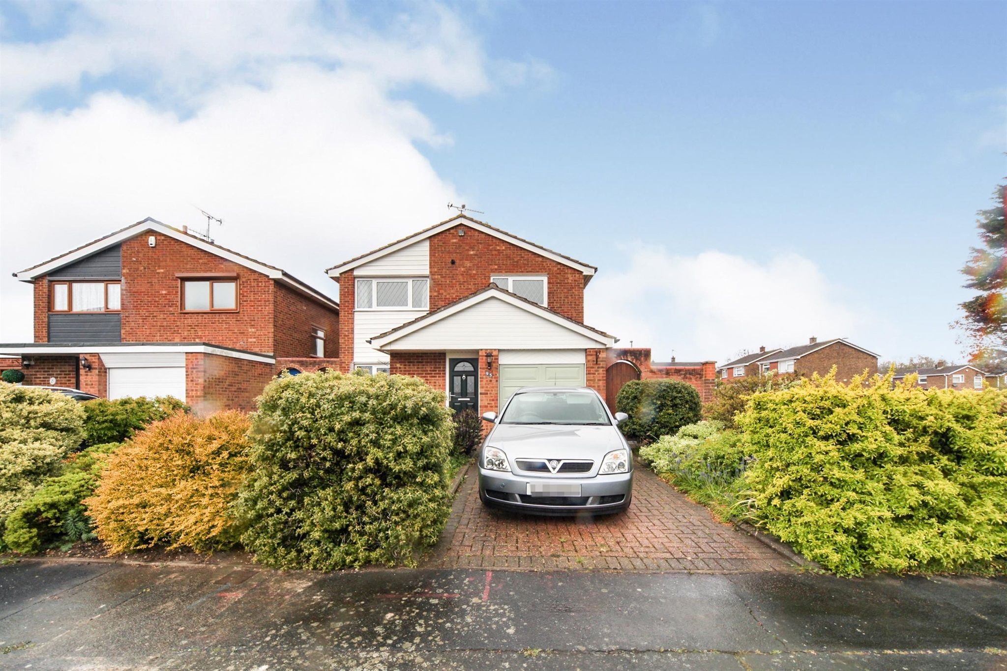 3 bed detached house for sale in Redgrave Gardens, Luton LU3 Zoopla