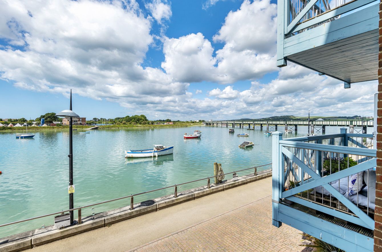 2 bed flat for sale in Linemans View, Ropetackle, Shoreham BN43 Zoopla