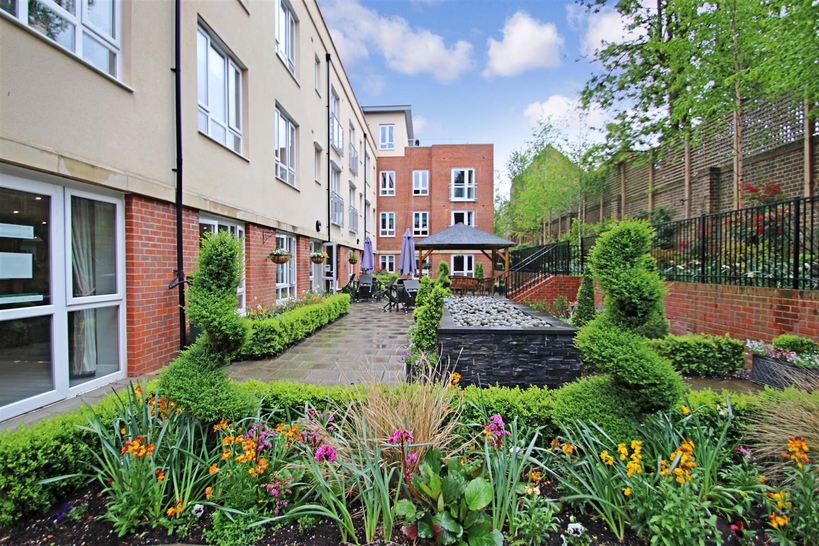 1 bed flat for sale in Springhill House, Willesden Lane, Willesden