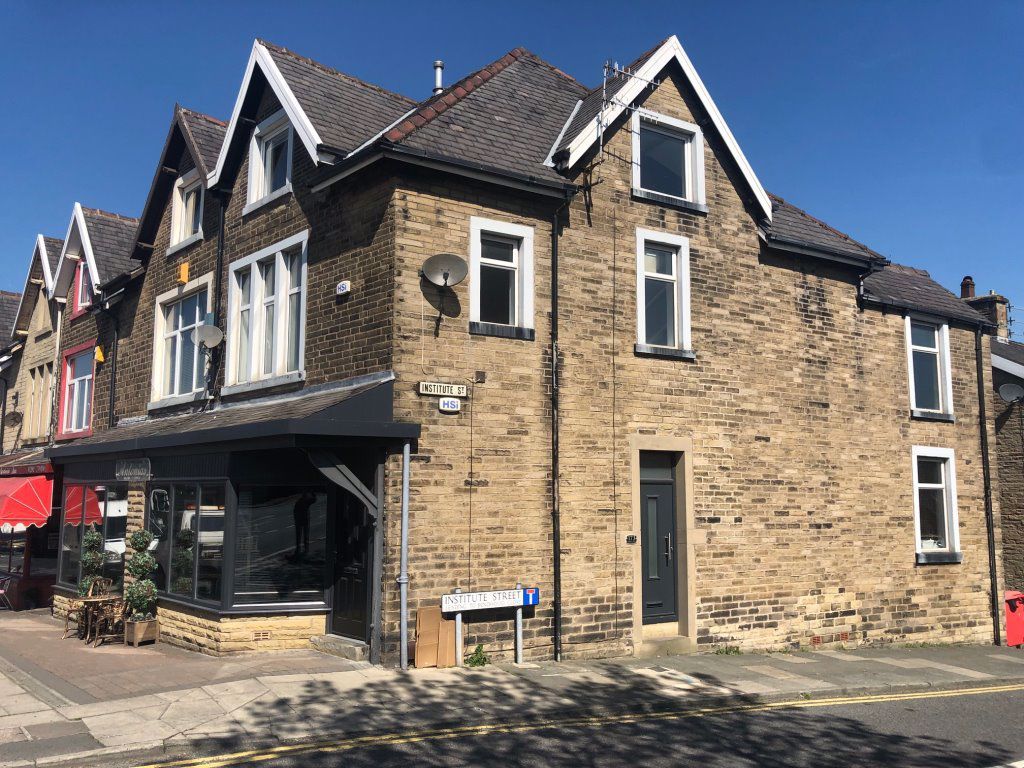 3 bed flat to rent in Burnley Road, Padiham, Lancashire BB12 Zoopla
