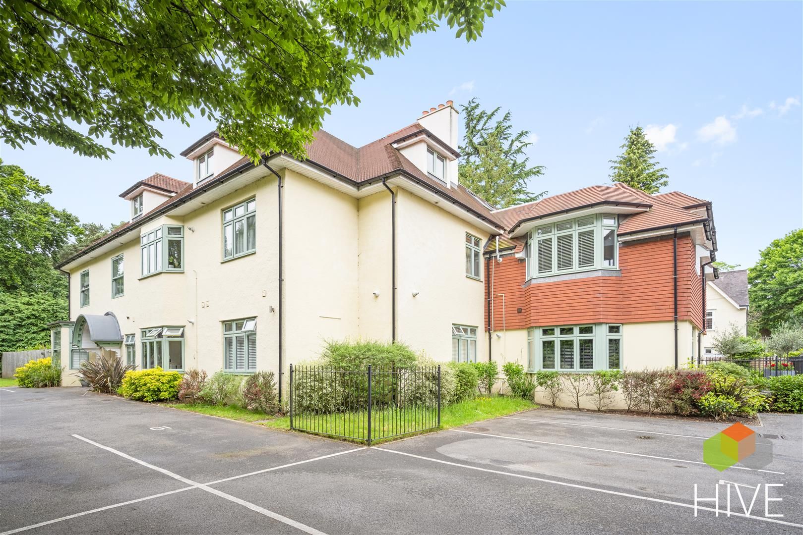 2 bed flat for sale in Roslin Road, Winton, Bournemouth BH3 Zoopla