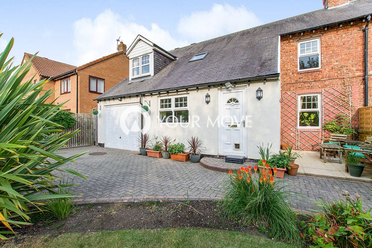 3 bed semidetached house for sale in Kielder Avenue, Cramlington