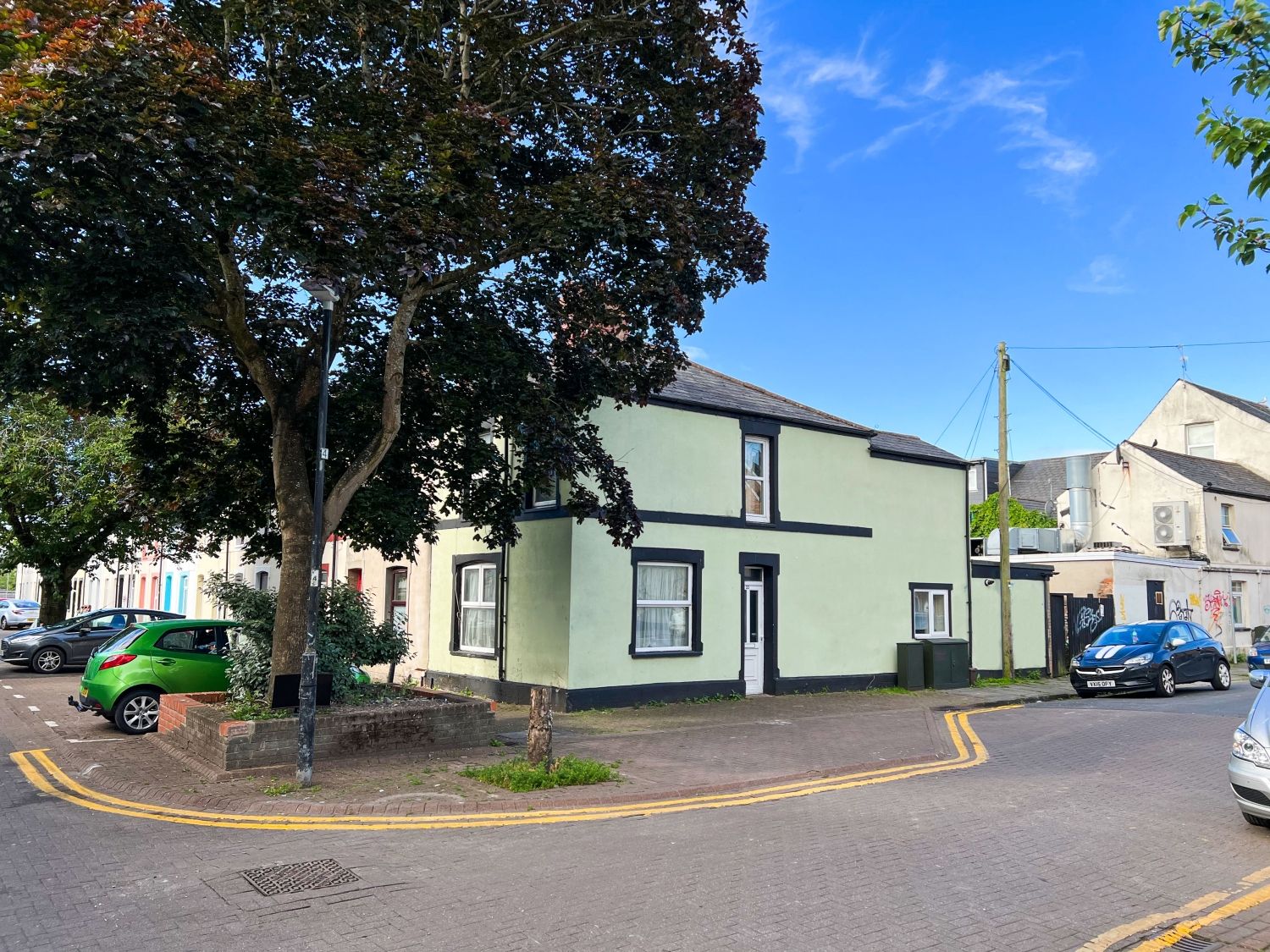 4 bed end terrace house for sale in Rhymney Street, Cathays, Cardiff