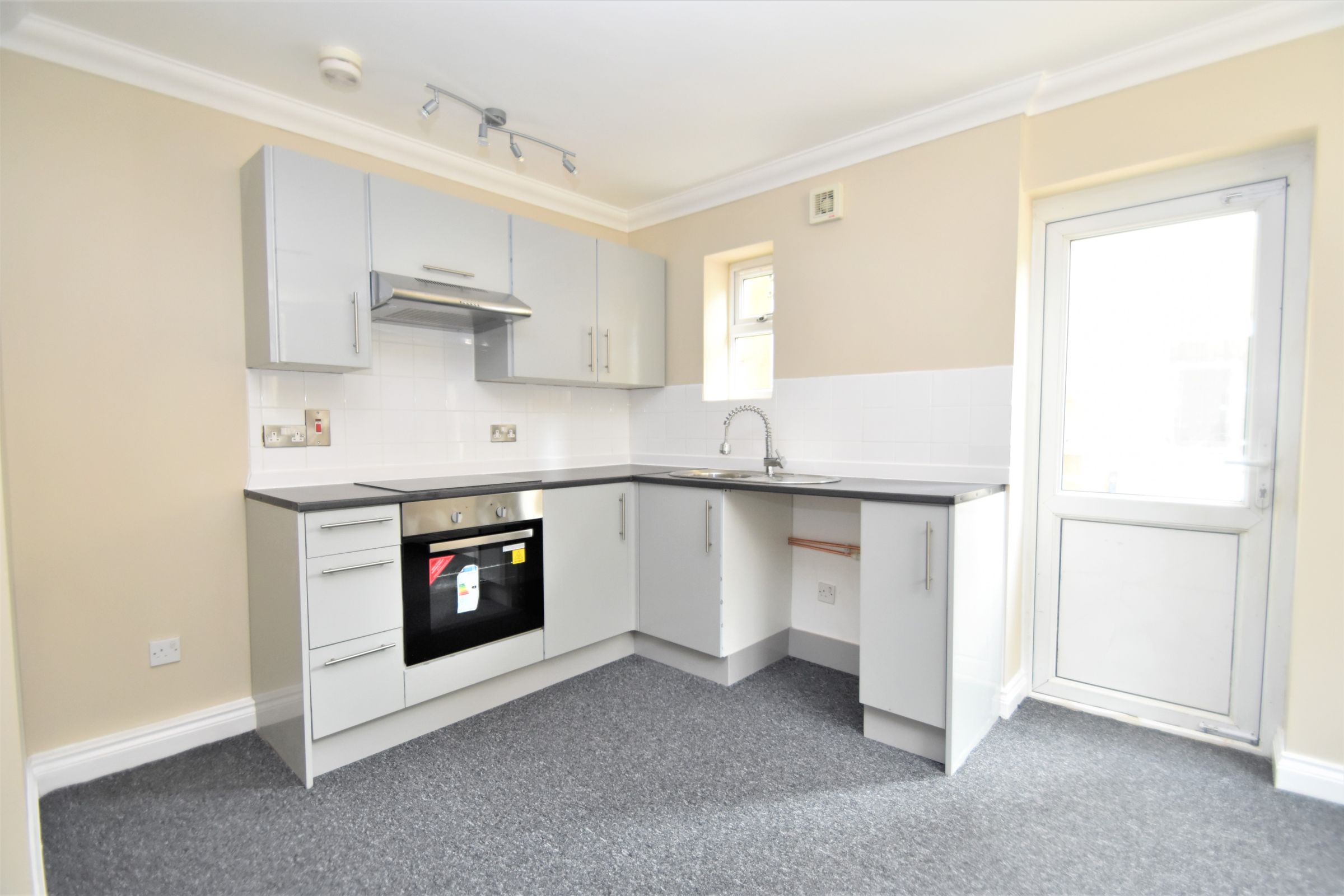 1 bed flat for sale in Alhambra Road, Southsea PO4 Zoopla
