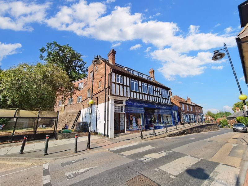 3 bed flat to rent in Lower Street, Haslemere GU27 Zoopla