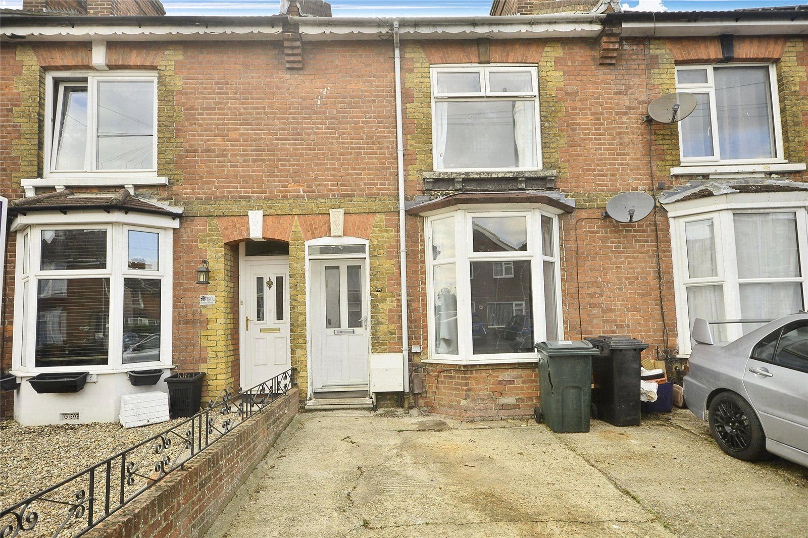 2 bed detached house for sale in Beaver Road, Ashford TN23 Zoopla