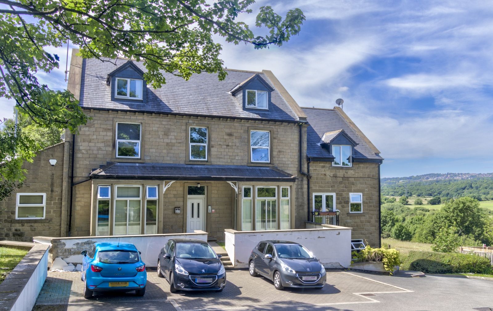 2 bed flat for sale in Rodley Lane, Leeds, West Yorkshire LS13 Zoopla