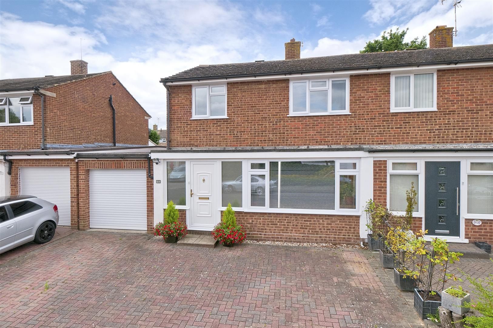 3 bed semidetached house to rent in Forest Road, Paddock Wood