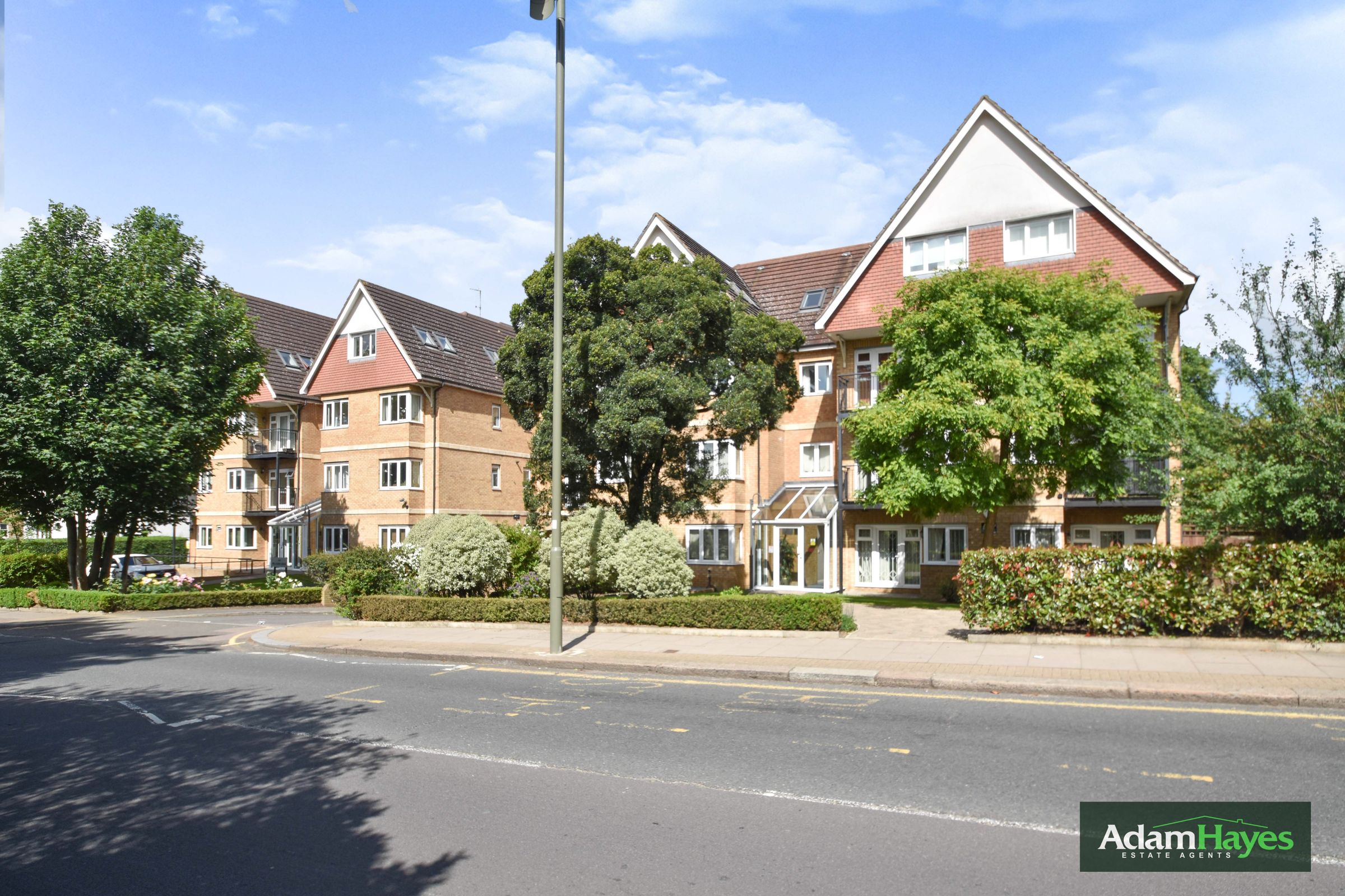 2 bed flat for sale in Hendon Lane, Finchley Central N3 Zoopla