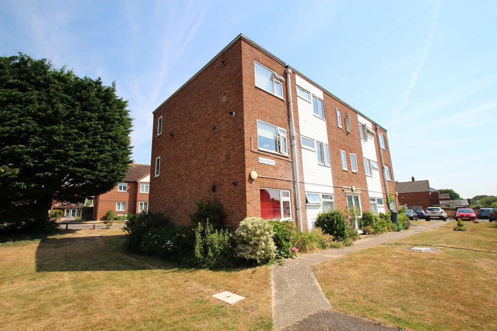 2 bed flat to rent in Kelly Court, Northwood Square, Fareham, Hampshire