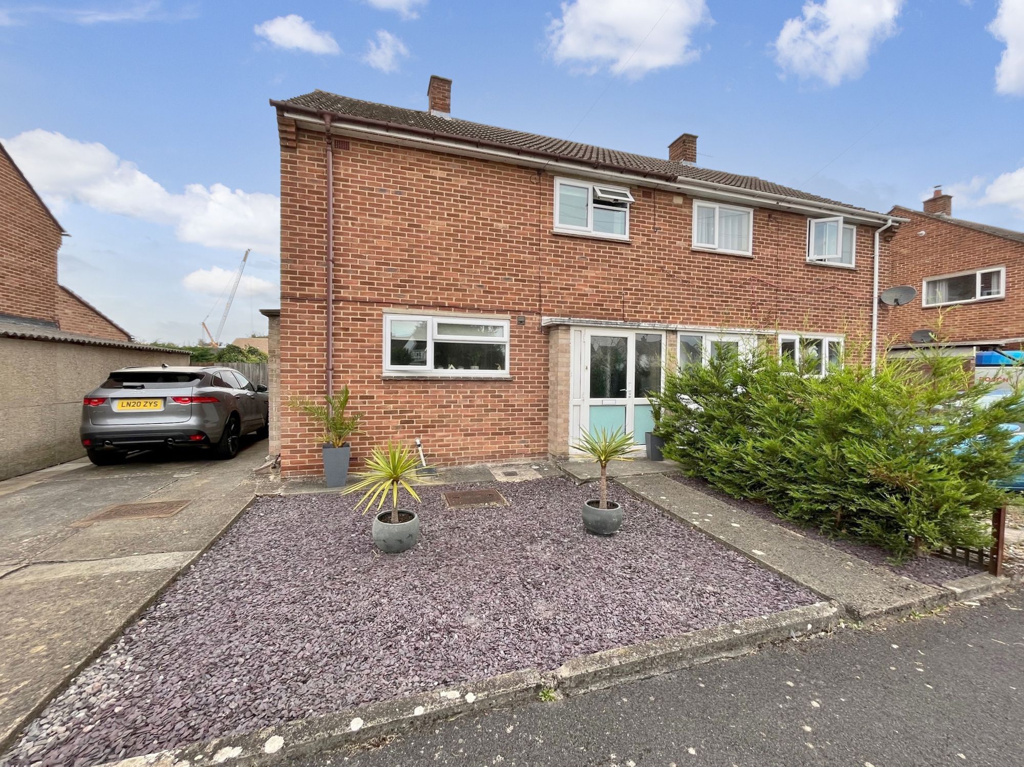 3 bed semidetached house for sale in Larkhill Place, Abingdon OX14