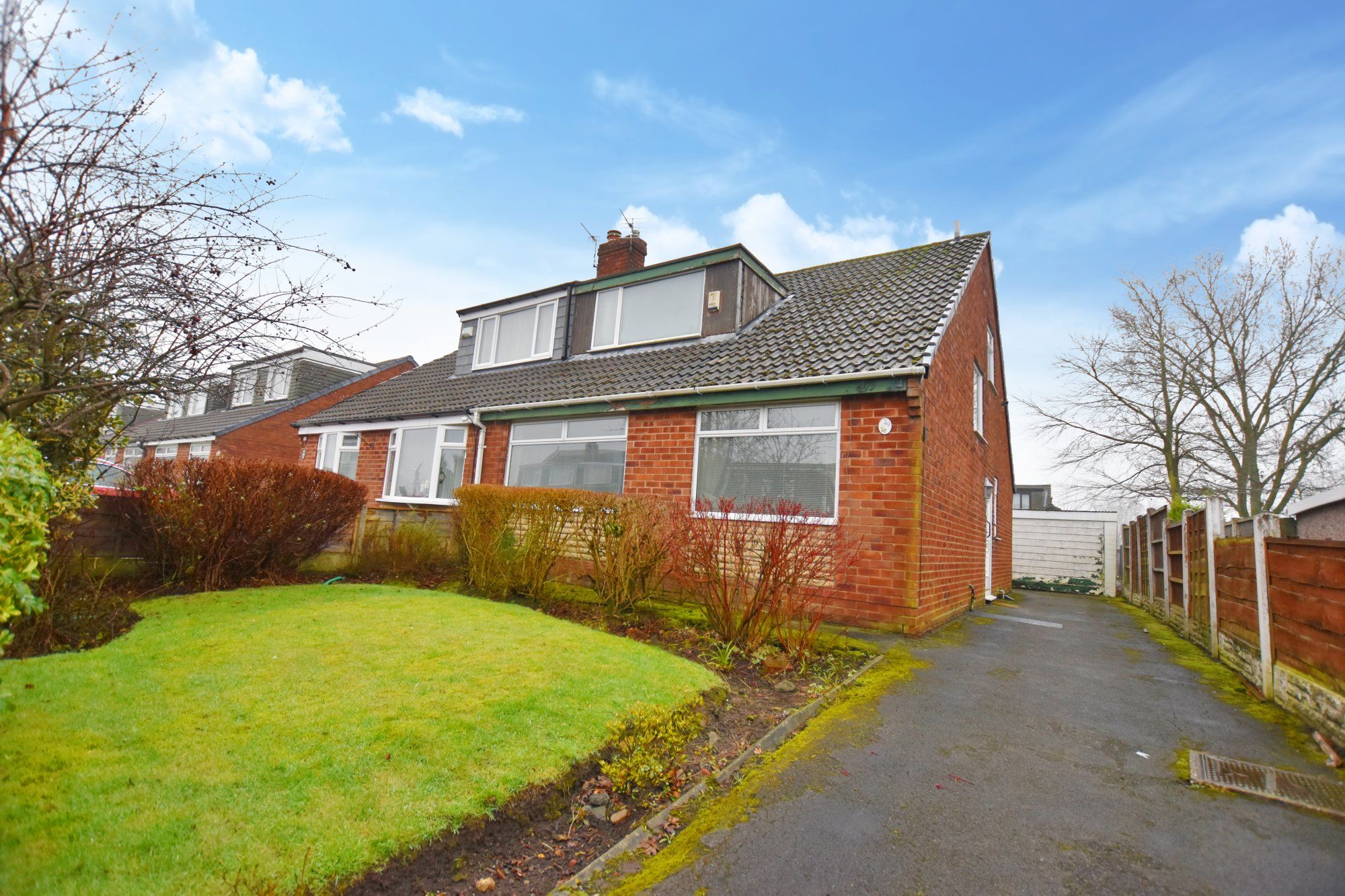 3 bed semidetached bungalow for sale in Newmarket Road, Little Lever