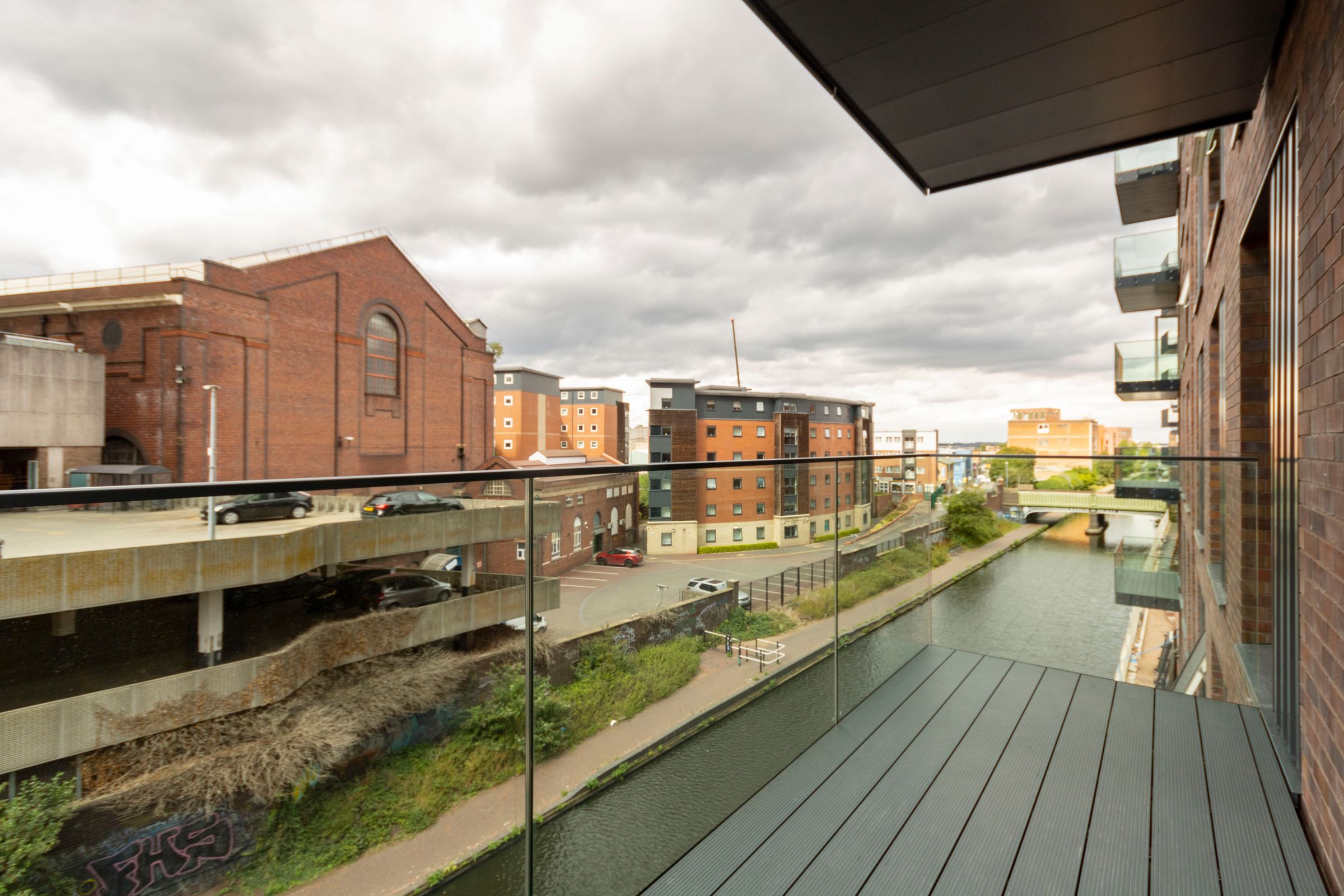 2 bed flat to rent in The Regent, Snow Hill Wharf, Shadwell Street