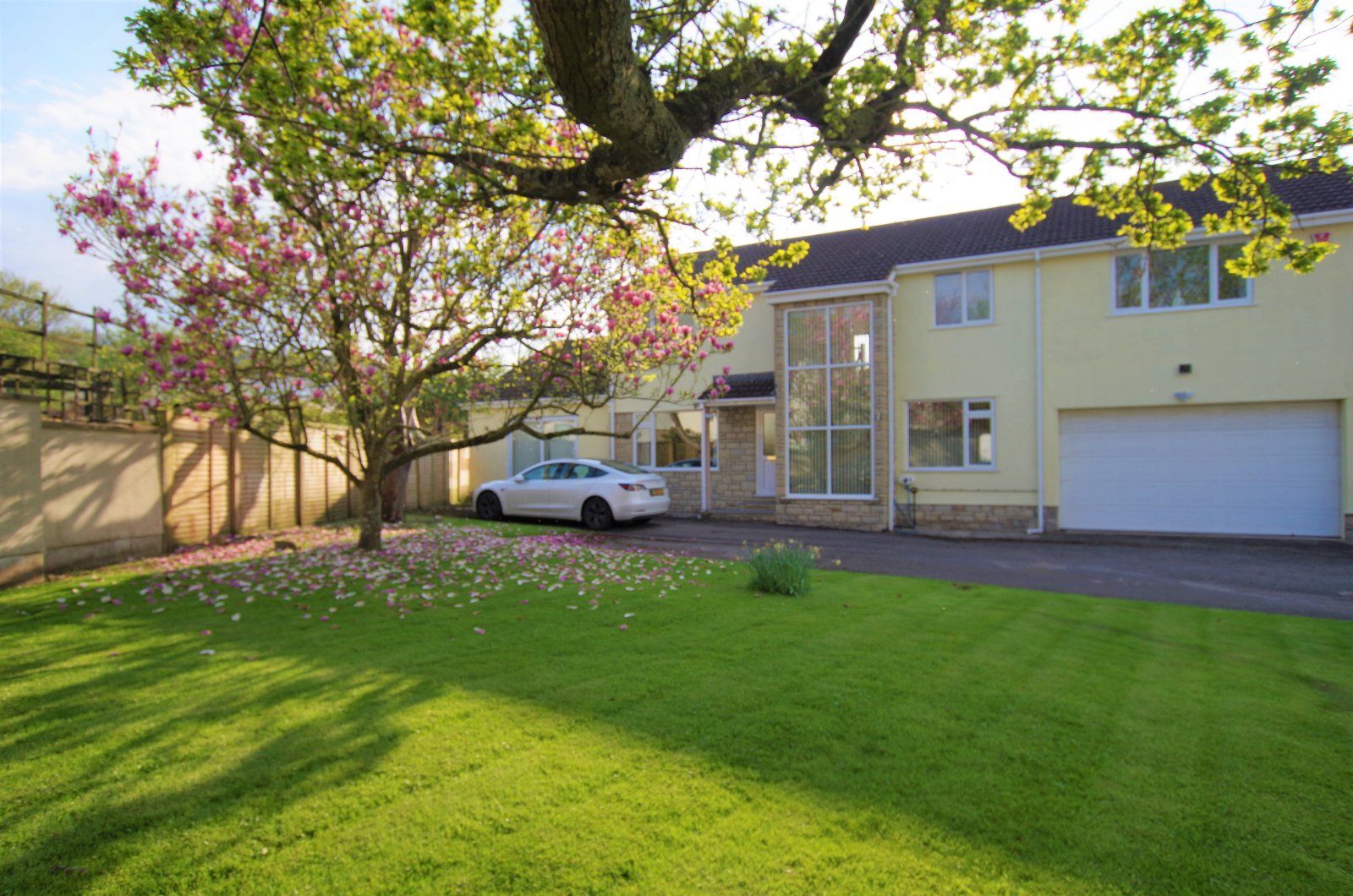 5 bed detached house for sale in Sutherland Drive, Hutton, WestonSuper