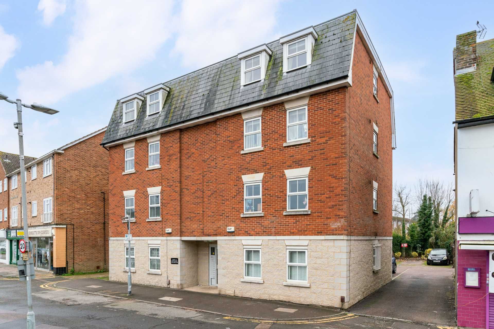 2 bed flat for sale in Caxton Lodge, Dellsome Lane, Welham Green AL9