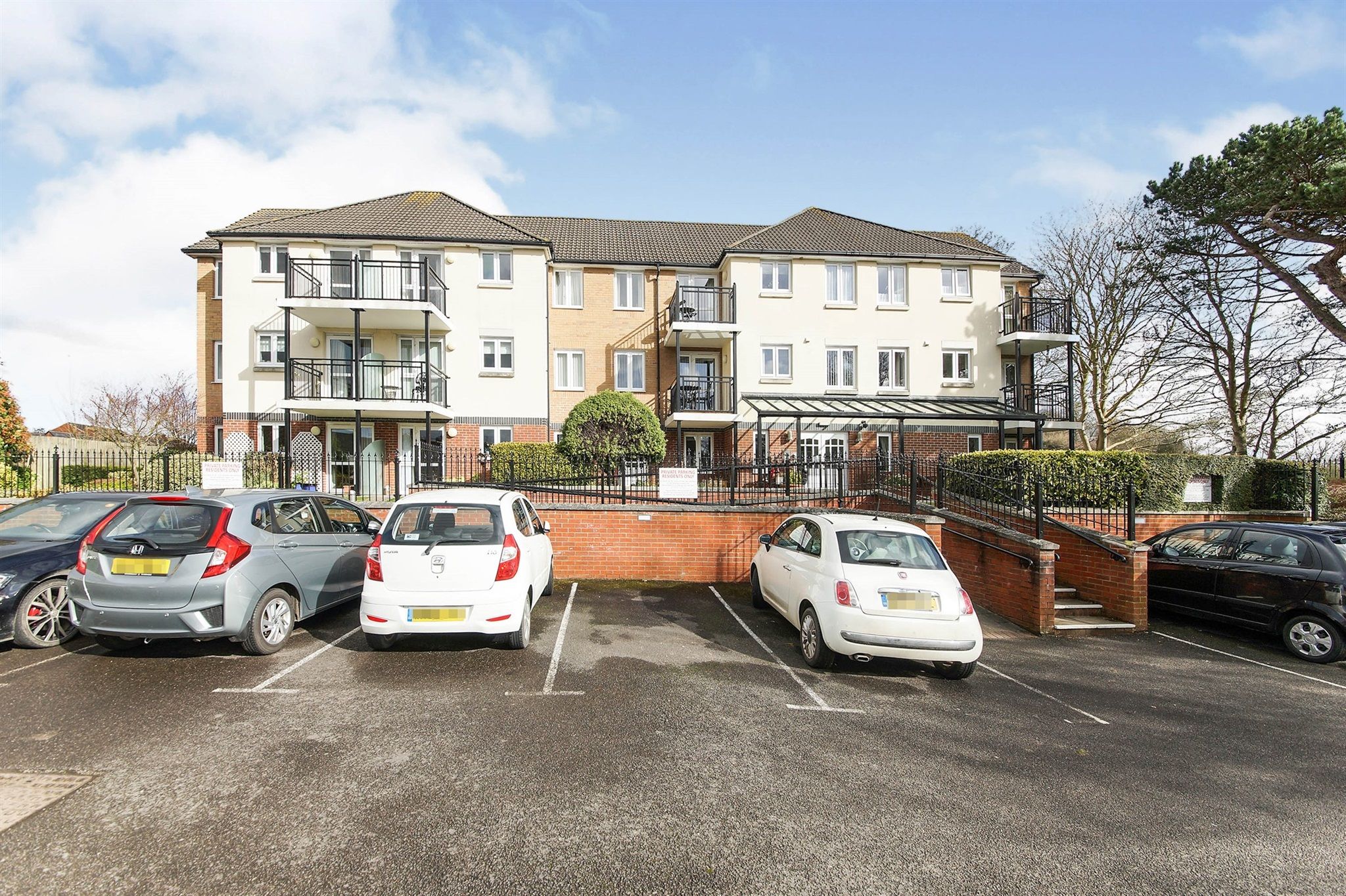 1 bed property for sale in Yeovil BA21 Zoopla