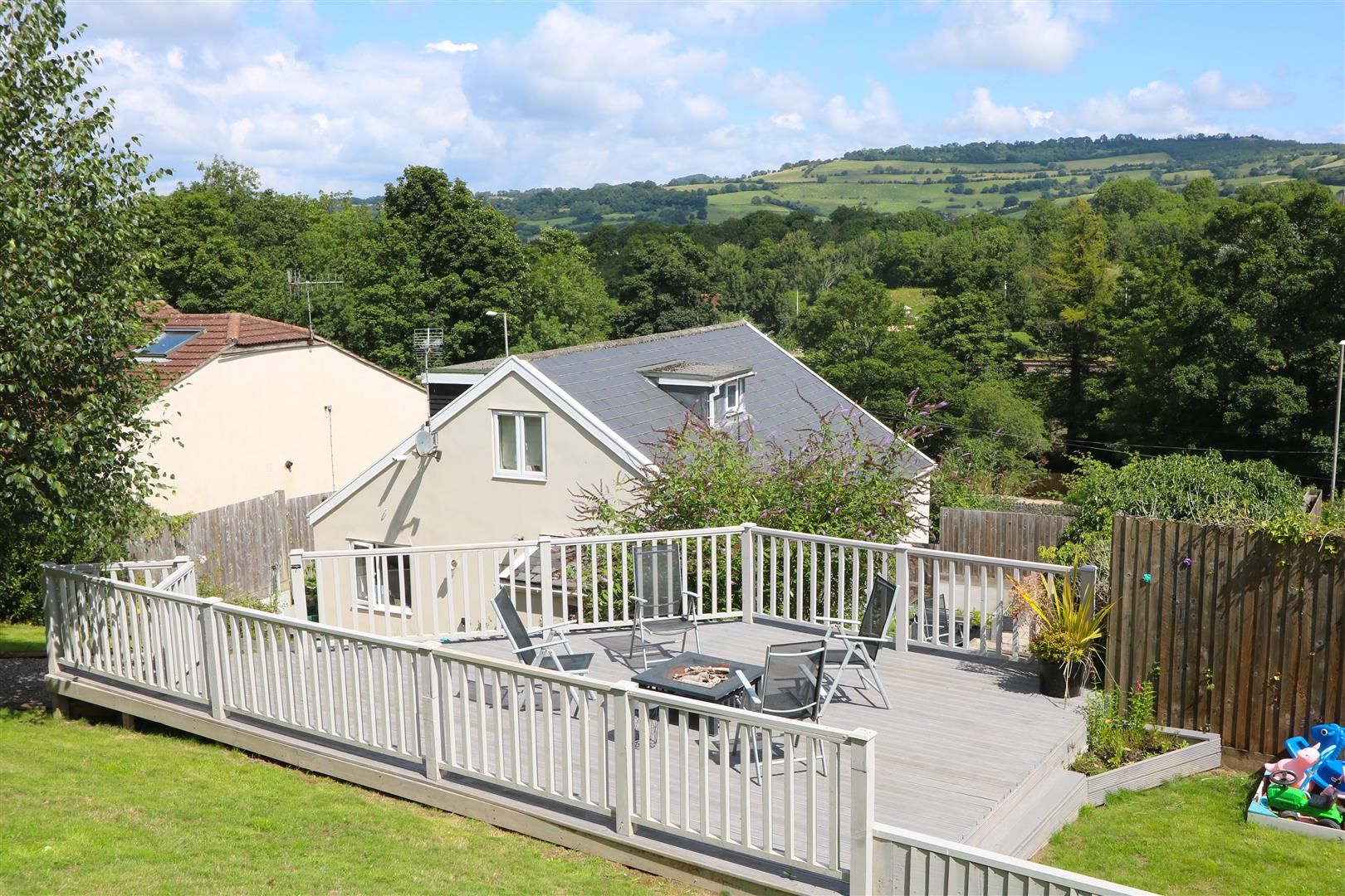 4 bed detached bungalow for sale in Bath Road, Saltford, Bristol BS31