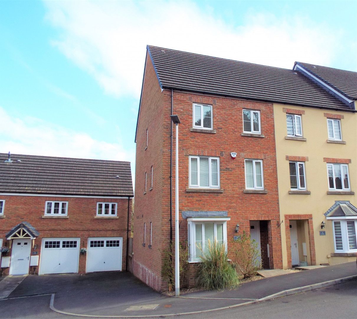 3 bed end terrace house for sale in 14 Y Deri, Derwen Fawr, Swansea SA2