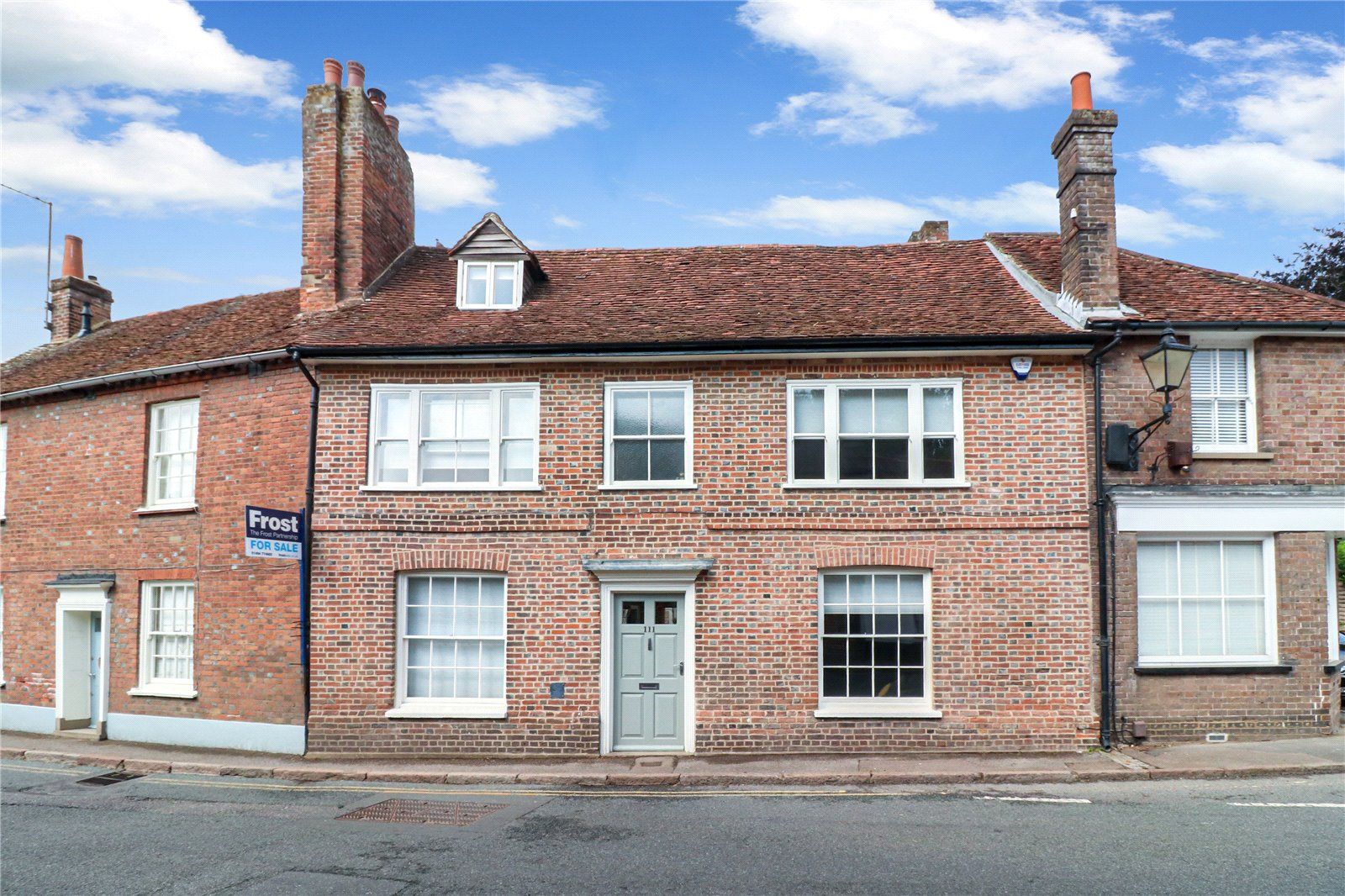 5 bed terraced house for sale in Church Street, Chesham