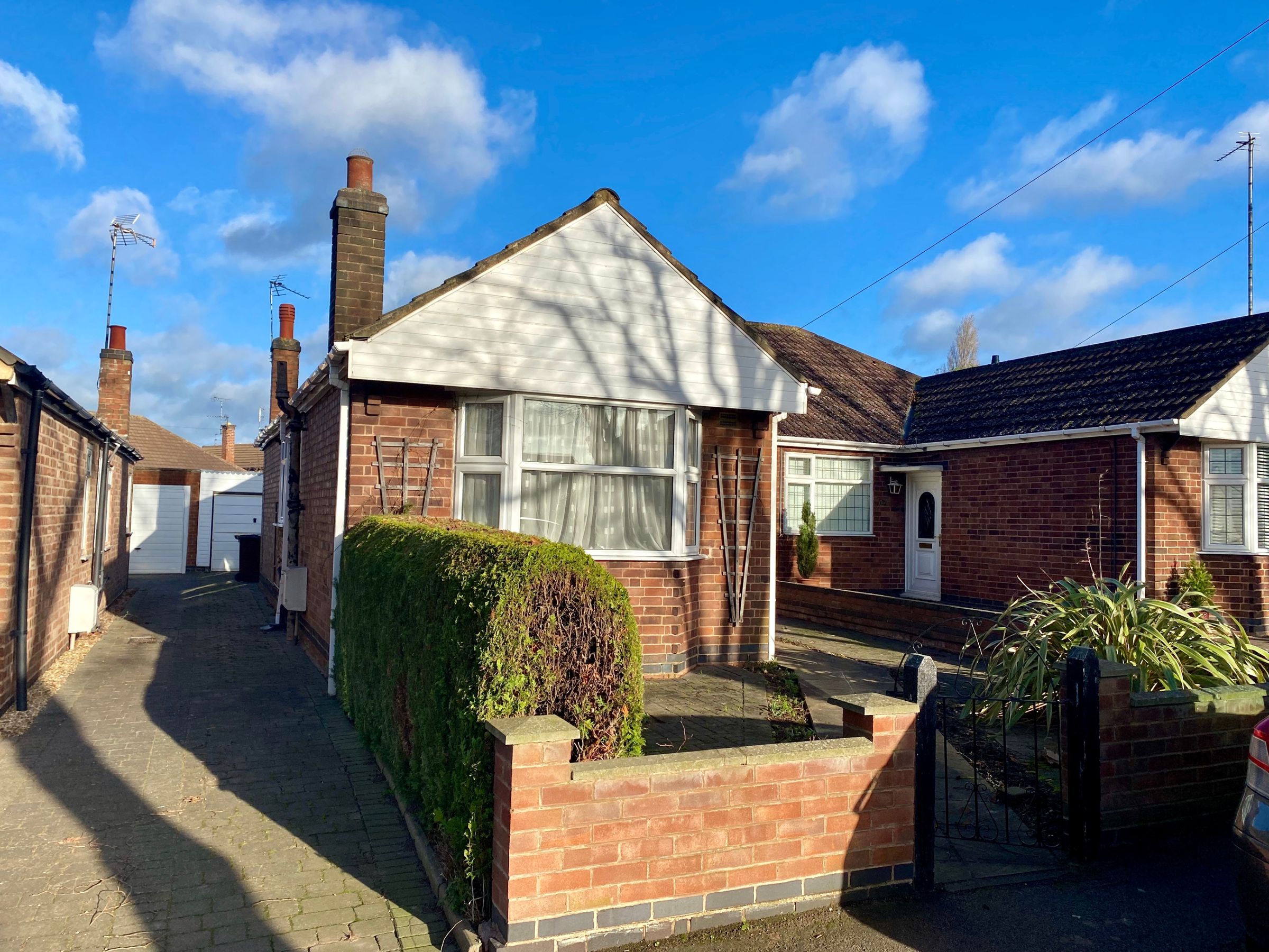2 bed semidetached bungalow for sale in Humberstone Lane, Thurmaston