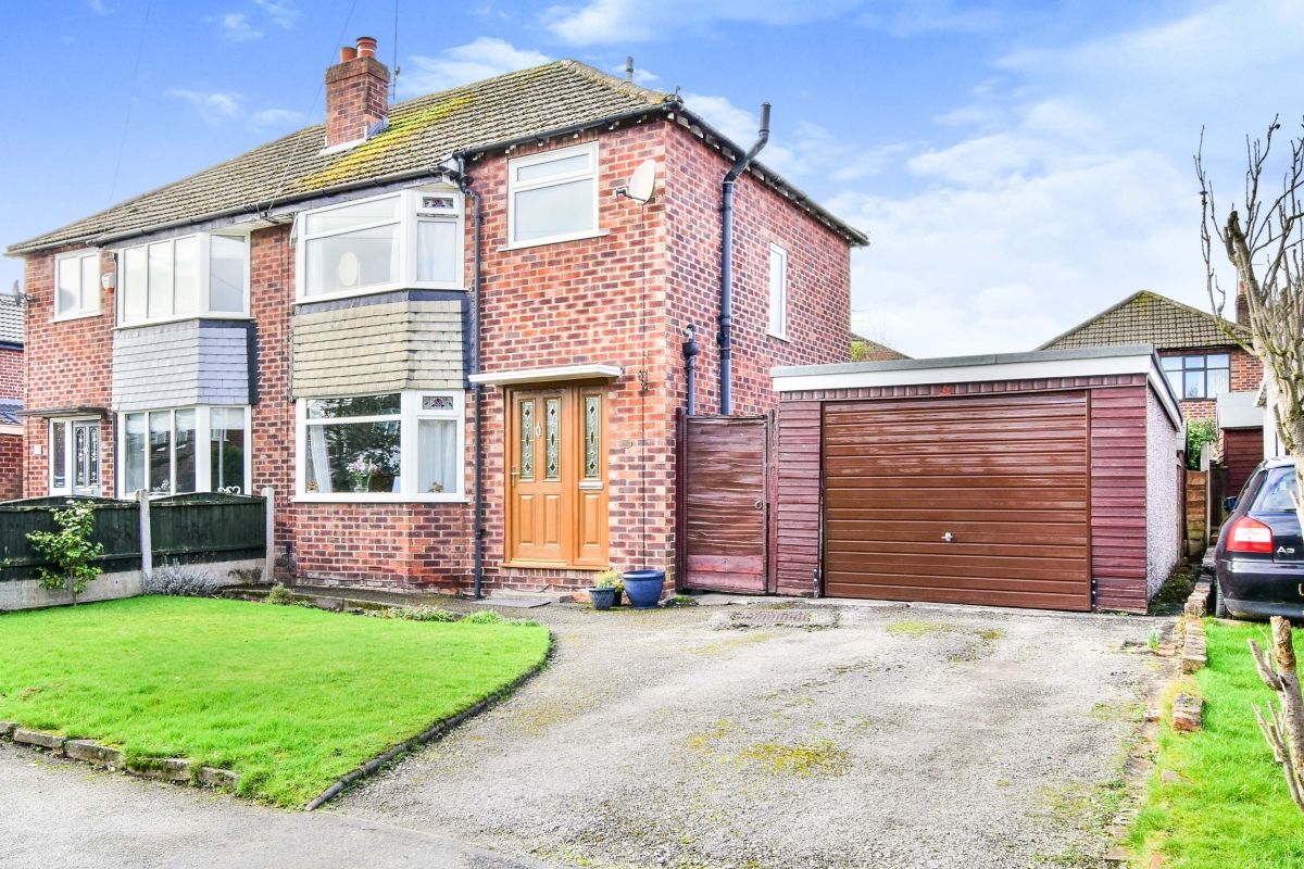 3 bed semidetached house for sale in Chatsworth Road, Wilmslow