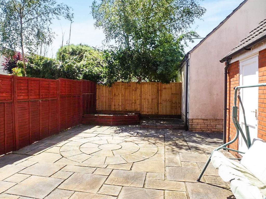 3 bed semidetached house for sale in Poppy Close, Calne SN11 Zoopla