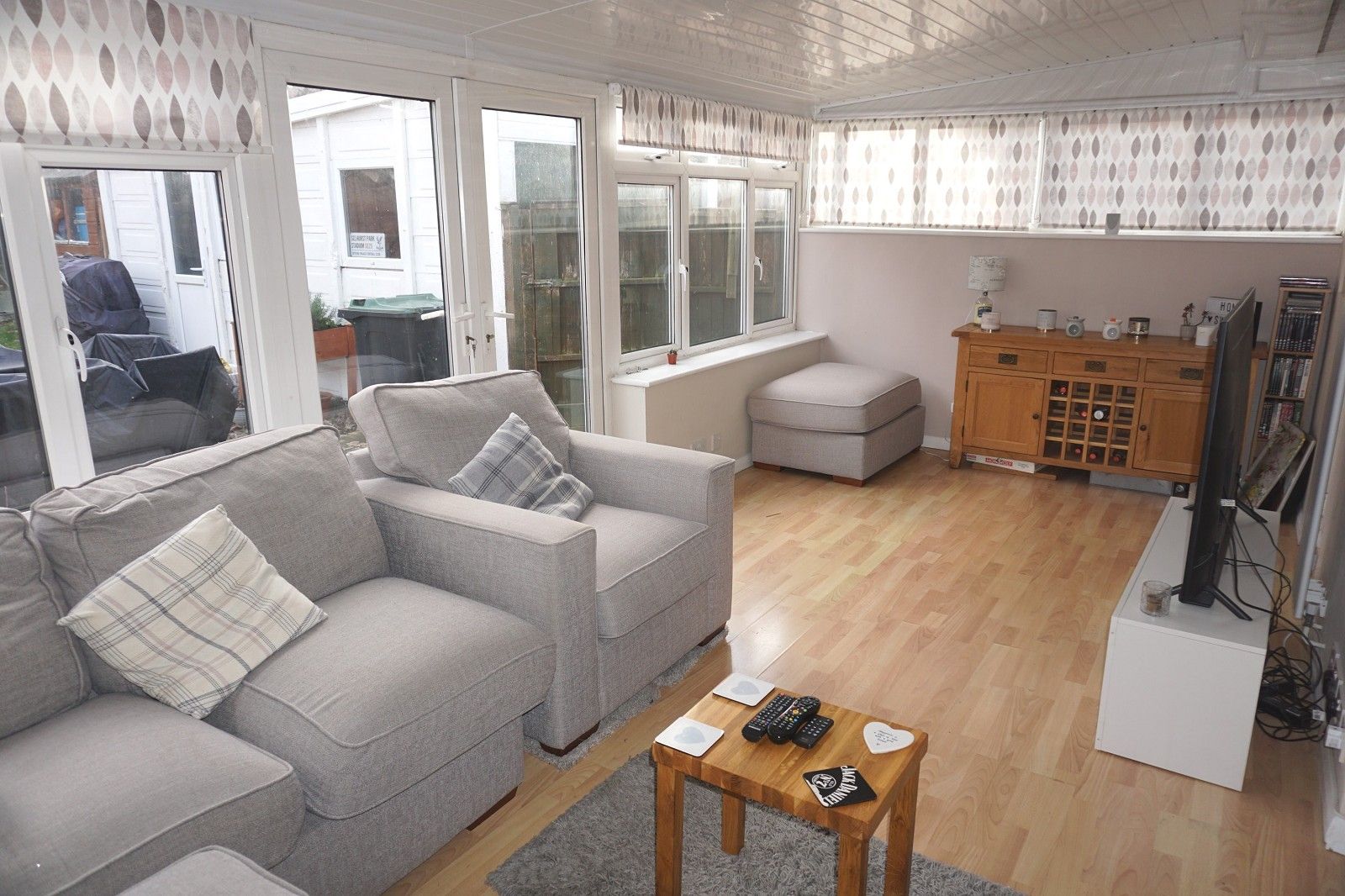 2 bed semidetached bungalow for sale in Cheshire Gardens, Chessington