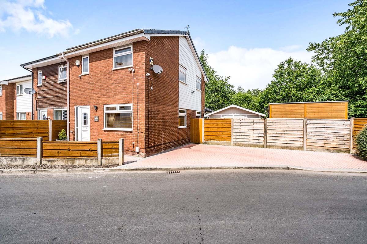 3 bed semidetached house for sale in Mount Skip Lane, Little Hulton