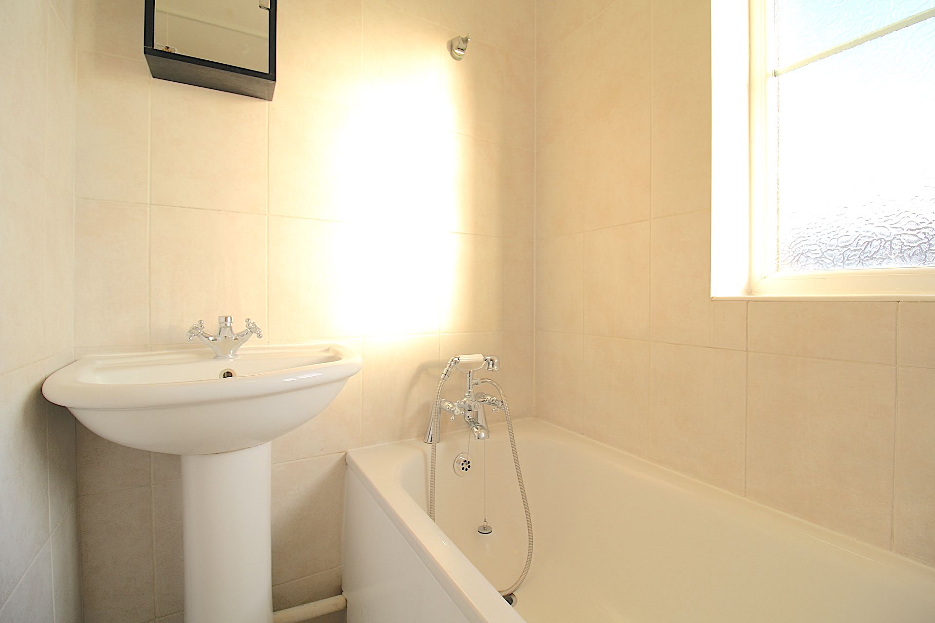 1 bed end terrace house to rent in Drayton Close, Hounslow TW4 Zoopla