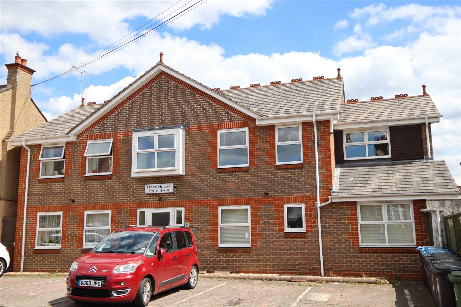 Dara House, Belmont Road, Nash Mills, Hemel Hempstead, Hertfordshire HP3  