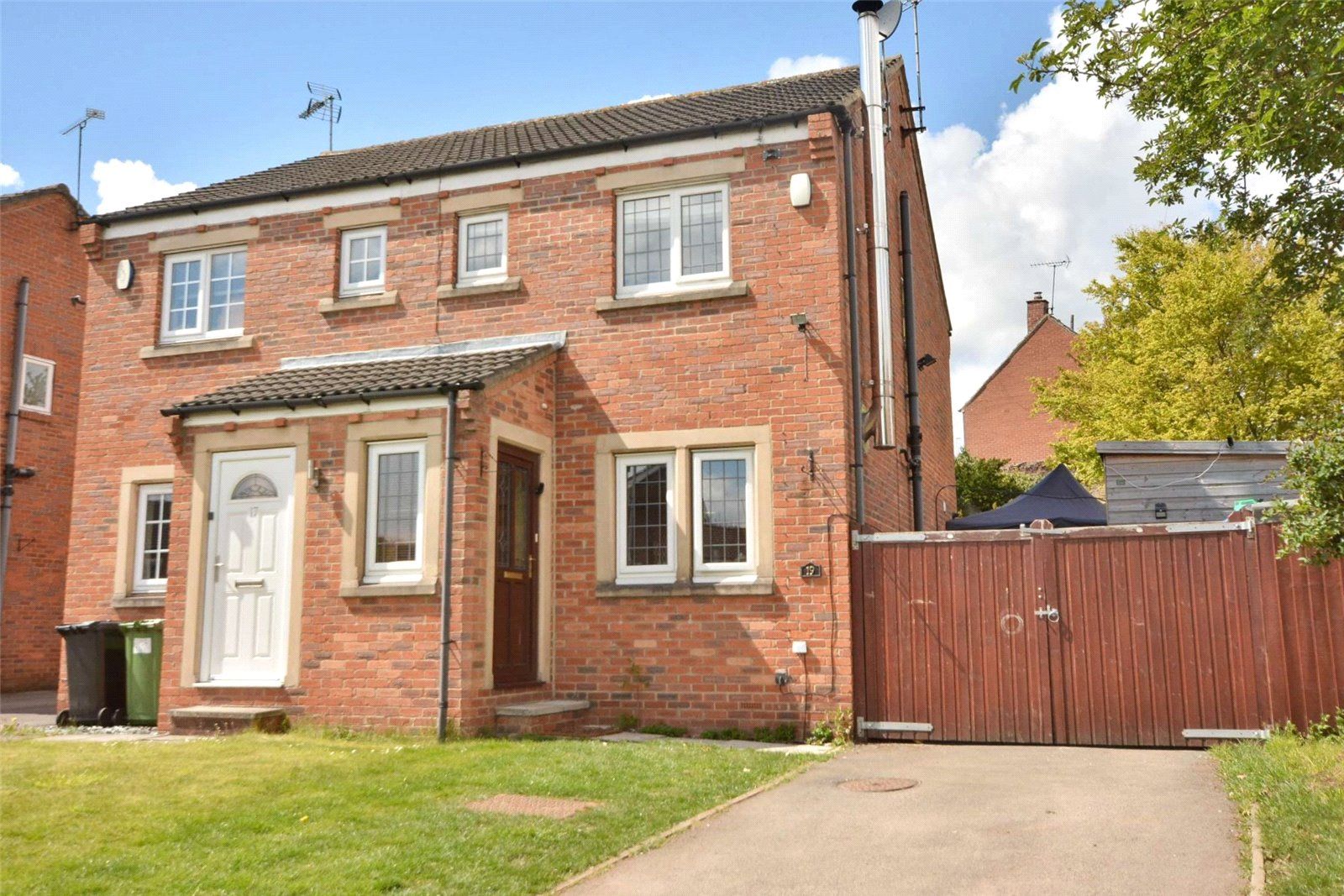 2 bed semidetached house for sale in Bradford Close, Bramham, Wetherby